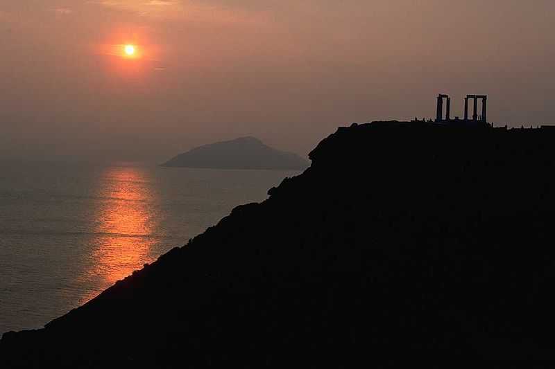 01-ტაძარი-of-poseidon_cape_sounion_attica_celtours