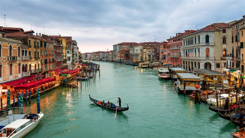 Venice-Ιταλία-river-europe-cel-περιηγήσεις