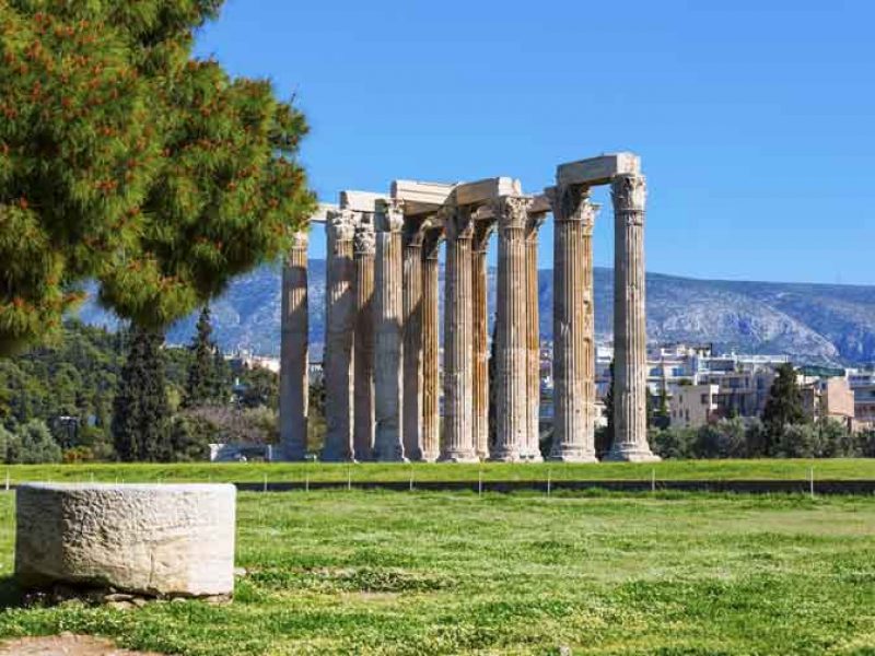 e lashtë-tempull-olimpiada-Zeus-Athinë-Greqi-europe-Cel-tours