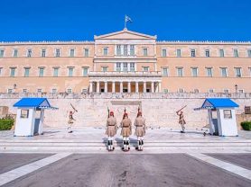 “Manto” >Athens – Mykonos – Athens