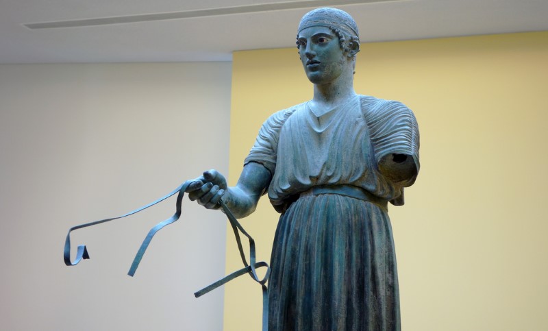 “CHARIOTEER” >Mykonos – Santorini – Athens