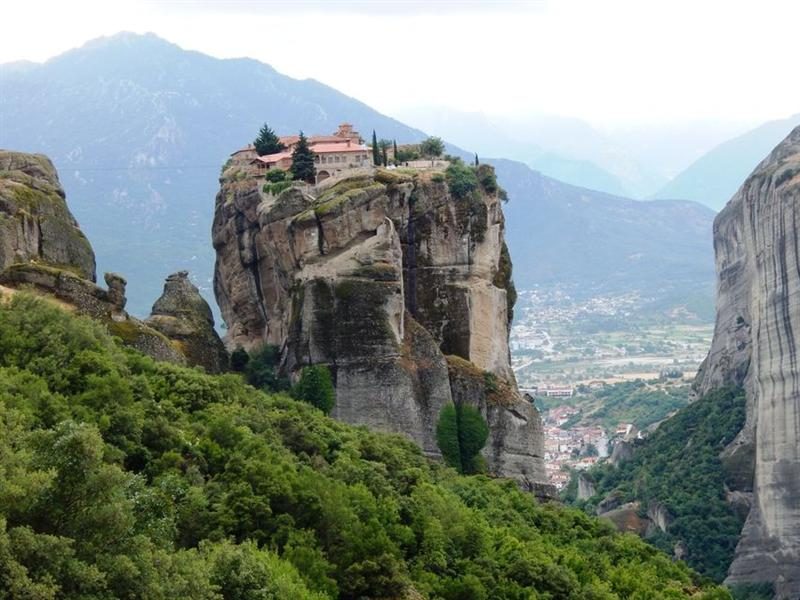 meteora-Kalabaka-manastırların dağ-Teselya-kayalar-yunanistan-avrupa-cel-turlar-02