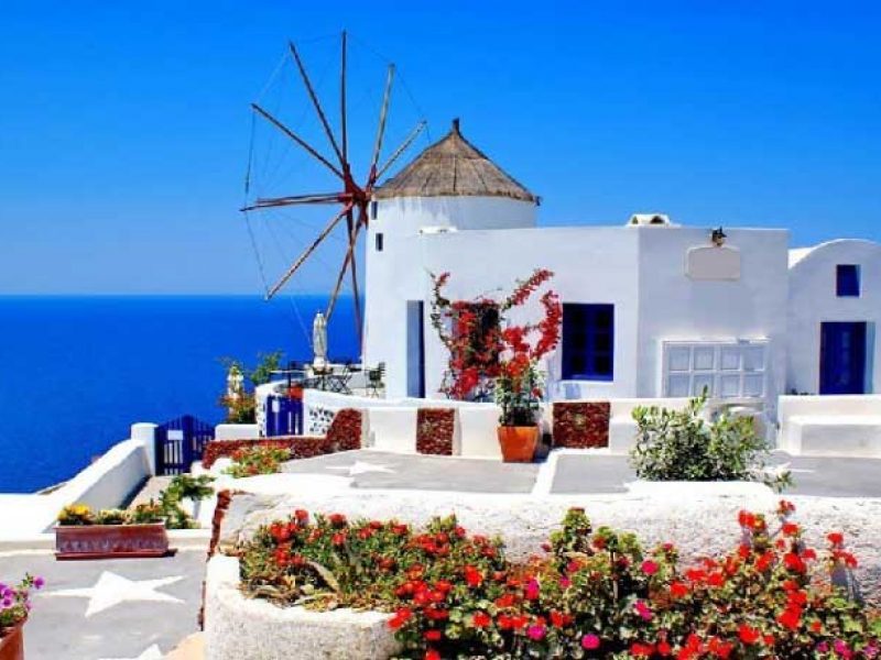 mykonos-island-wind-mill-white-house-Egeïsche zee-griekenland-europe-cel-tours