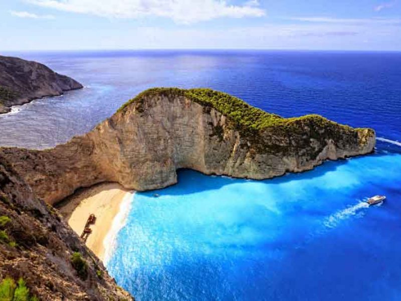 “NAVAGIO” >Athens – Peloponnese – Zakynthos – Santorini