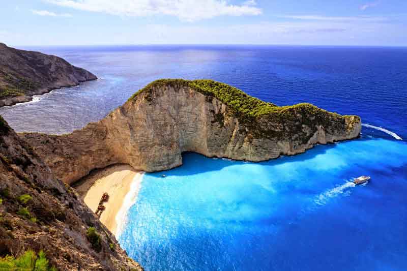 “NAVAGIO” >Athens – Peloponnese – Zakynthos – Santorini